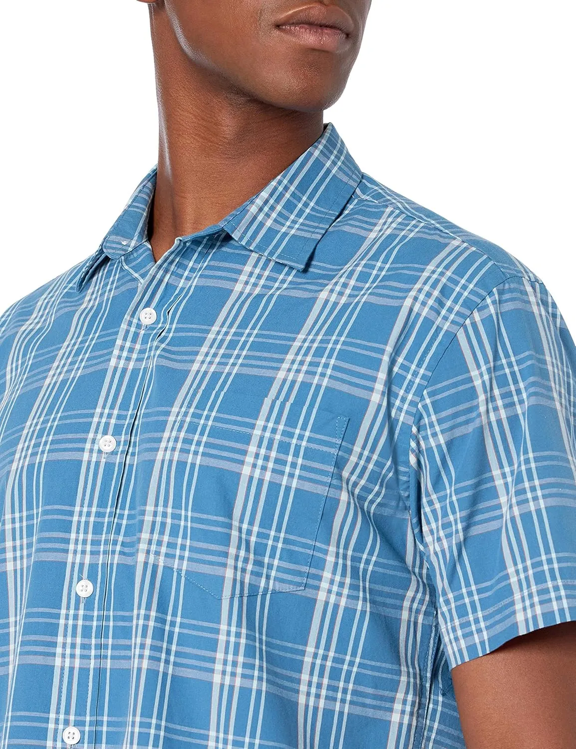Amazon Essentials Men's Regular-Fit Short-Sleeve Poplin Shirt