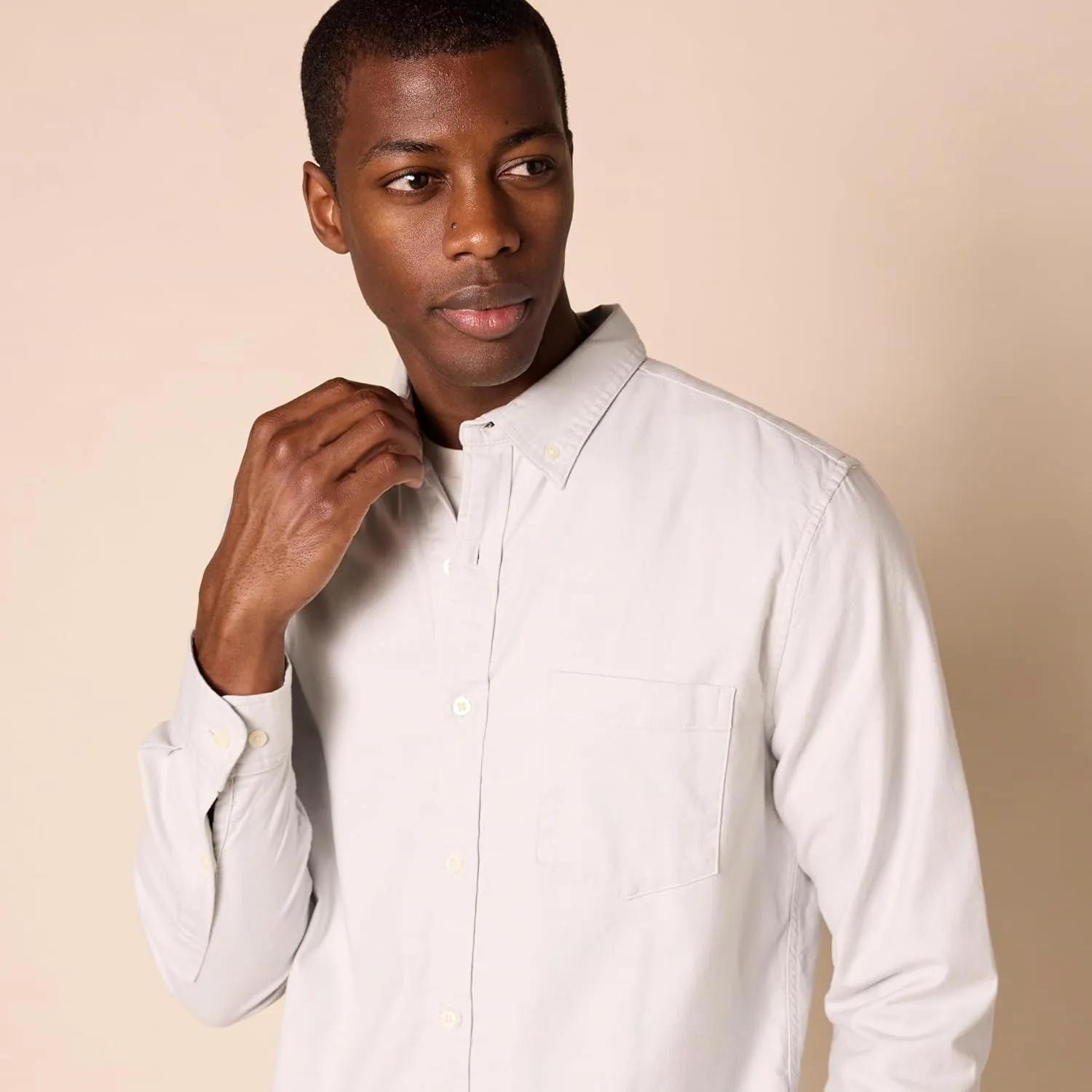 Amazon Essentials Men's Slim-Fit Long-Sleeve Stretch Oxford Shirt with Pocket