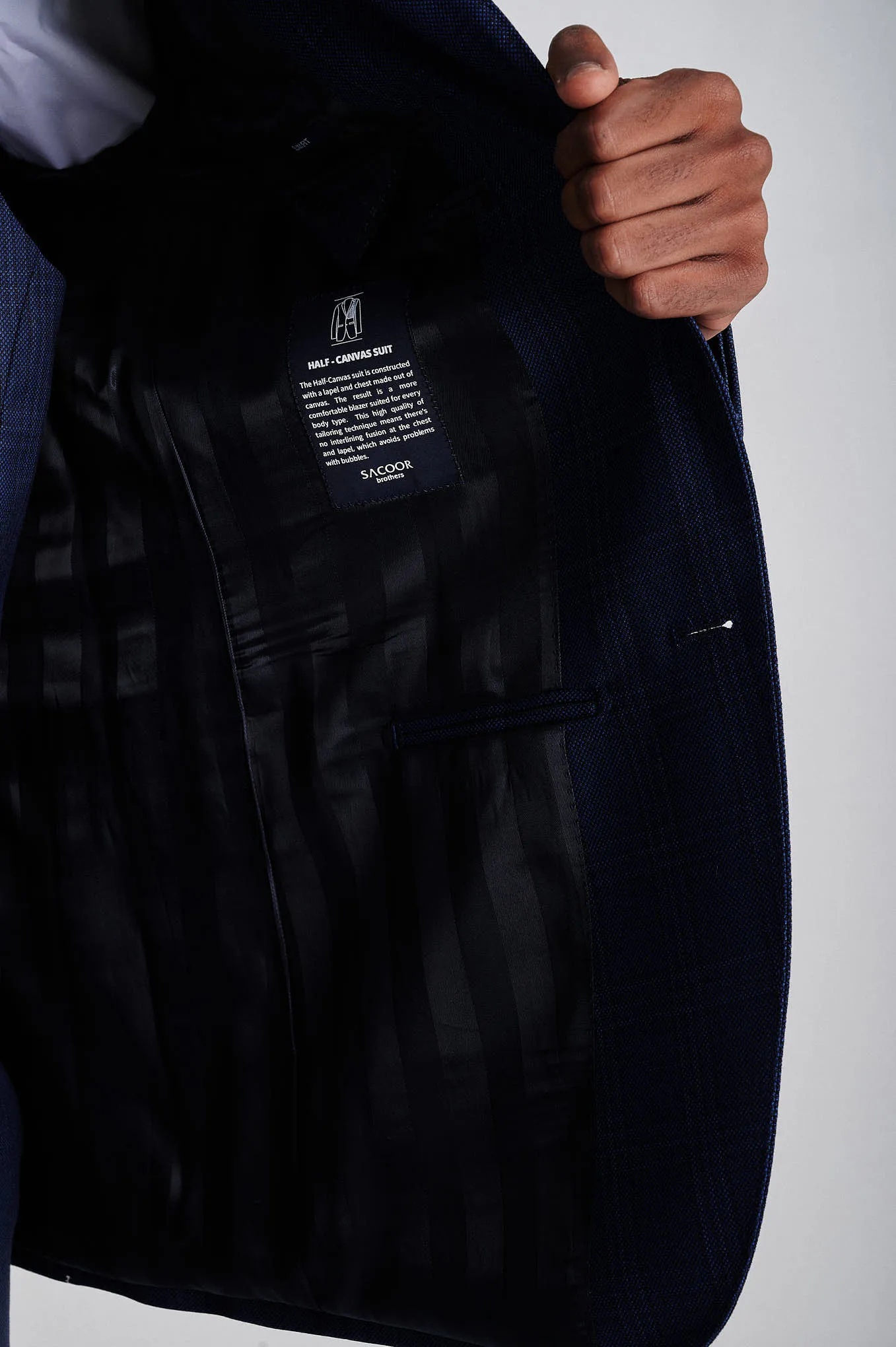 Slim fit wool suit with vest